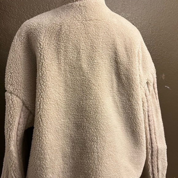 GUESS Women's Cream Sherpa Jacket SIZE L BRAND NEW - Picture 4 of 5